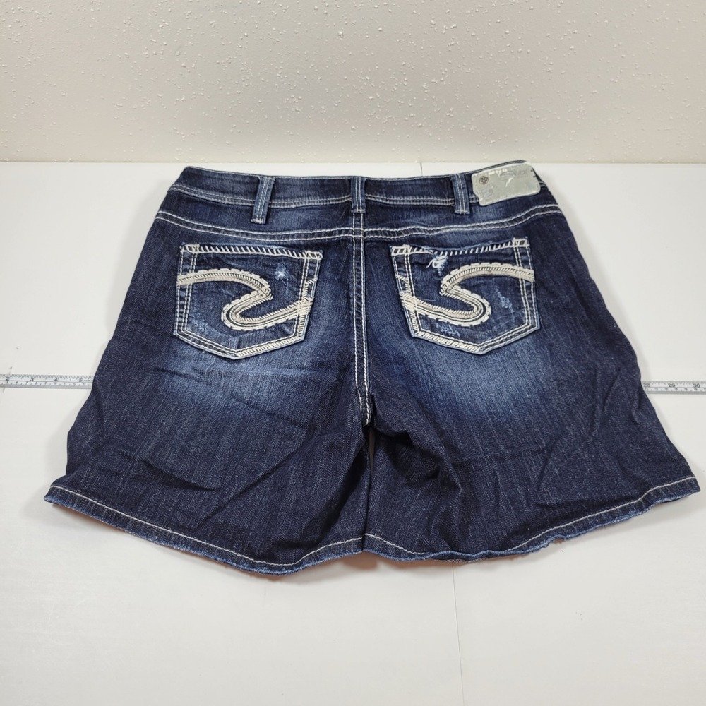 Silver Jean Suki Mid Short Women Size 14 Blue Excellent Dark Wash Distressed - Picture 2 of 9